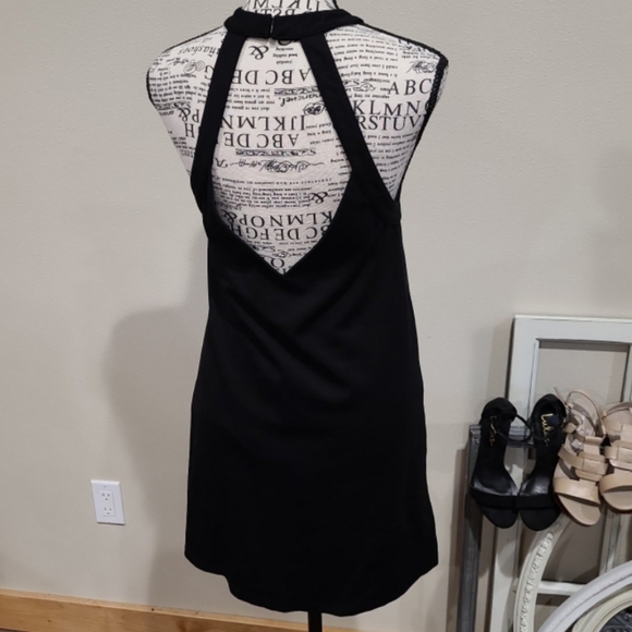 Little Black Dress Womens SZ S. by Very J halter style MINI - Picture 4 of 9
